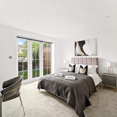 Drake House Apt 3 In Staines - Free Parking - Heathrow - Thorpe Park Exteriér fotografie