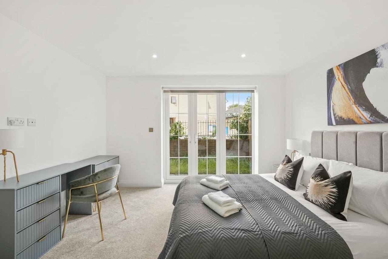 Drake House Apt 3 In Staines - Free Parking - Heathrow - Thorpe Park Exteriér fotografie