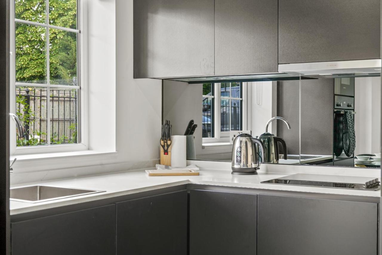 Drake House Apt 3 In Staines - Free Parking - Heathrow - Thorpe Park Exteriér fotografie